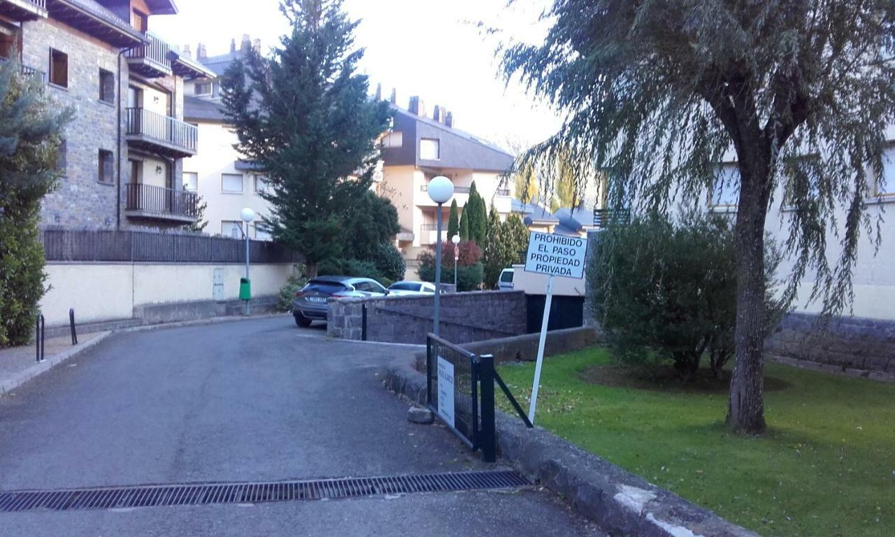 Best Biescas Tourist Home Buitenkant foto