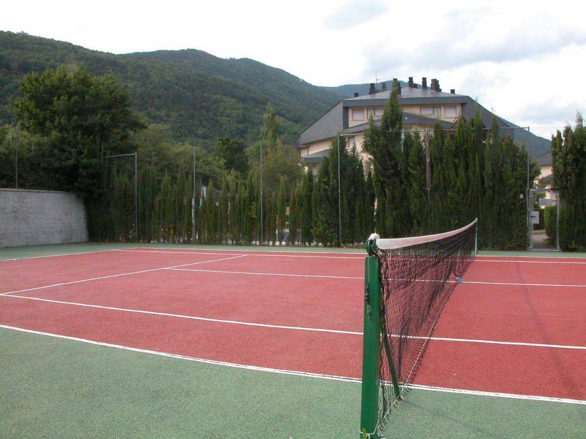 Best Biescas Tourist Home Buitenkant foto